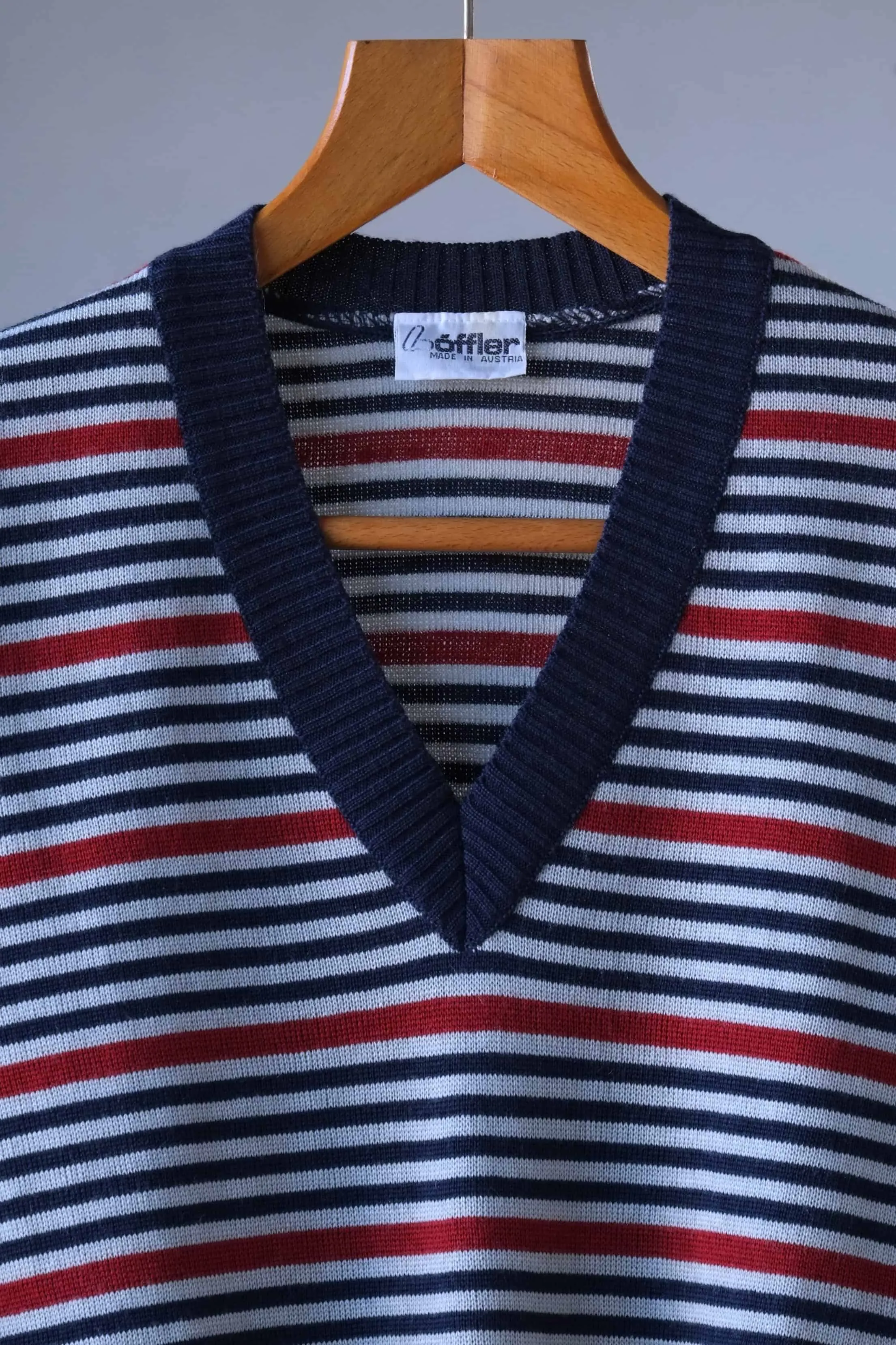 LÖFFLER Vintage Striped V-Neck Sweater – Retro 80s Knitwear