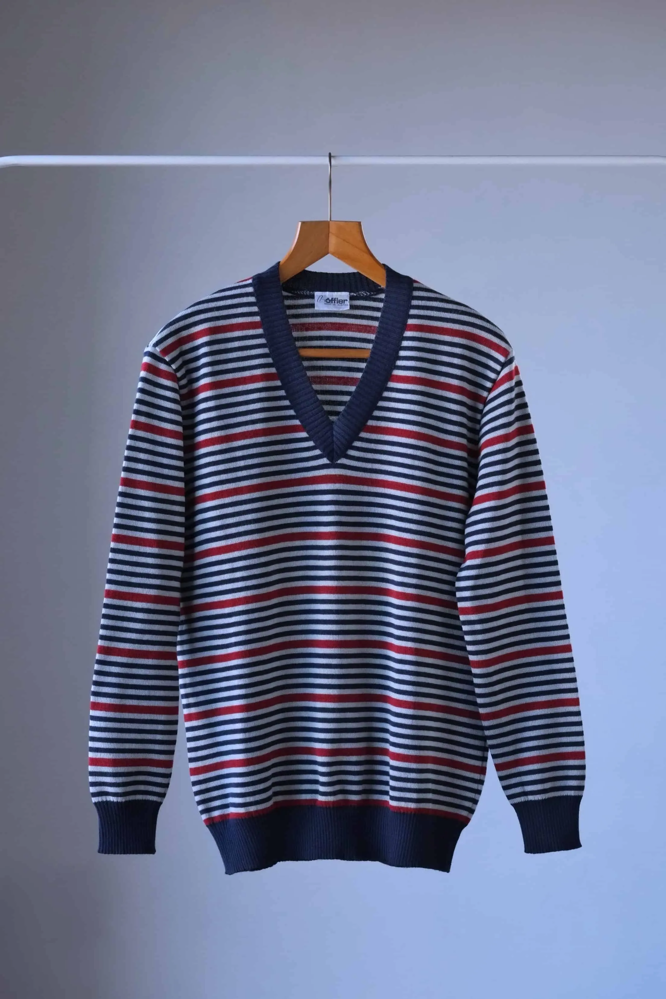 LÖFFLER Vintage Striped V-Neck Sweater – Retro 80s Knitwear